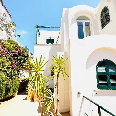Πανσιόν La Zagara By Caprirooms 3*