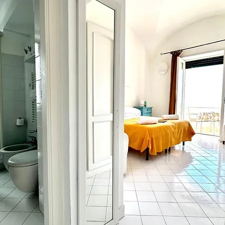 Гостевой дом La Zagara By Caprirooms Капри